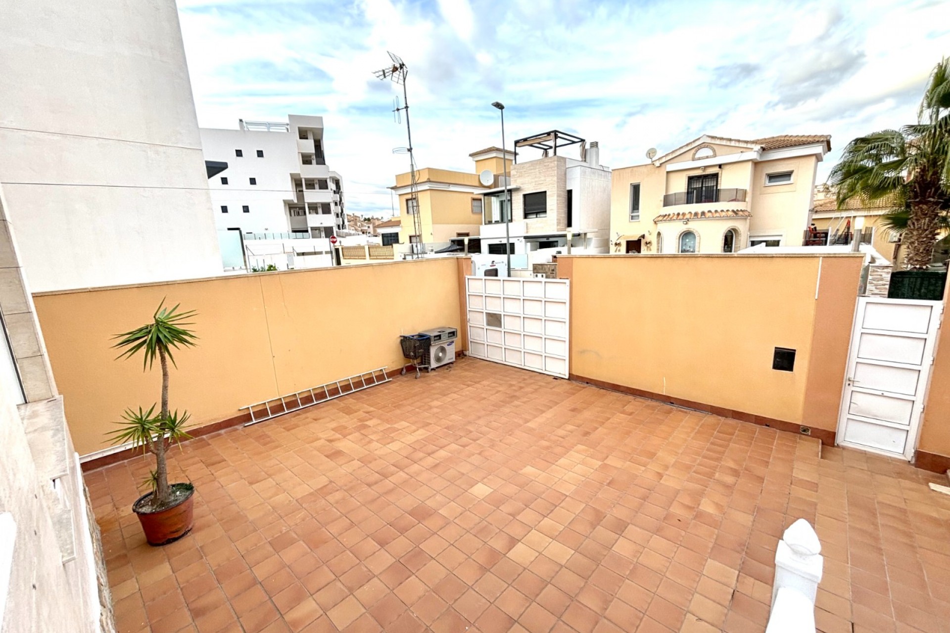 Resale - Detached house - Orihuela Costa - Villamartín