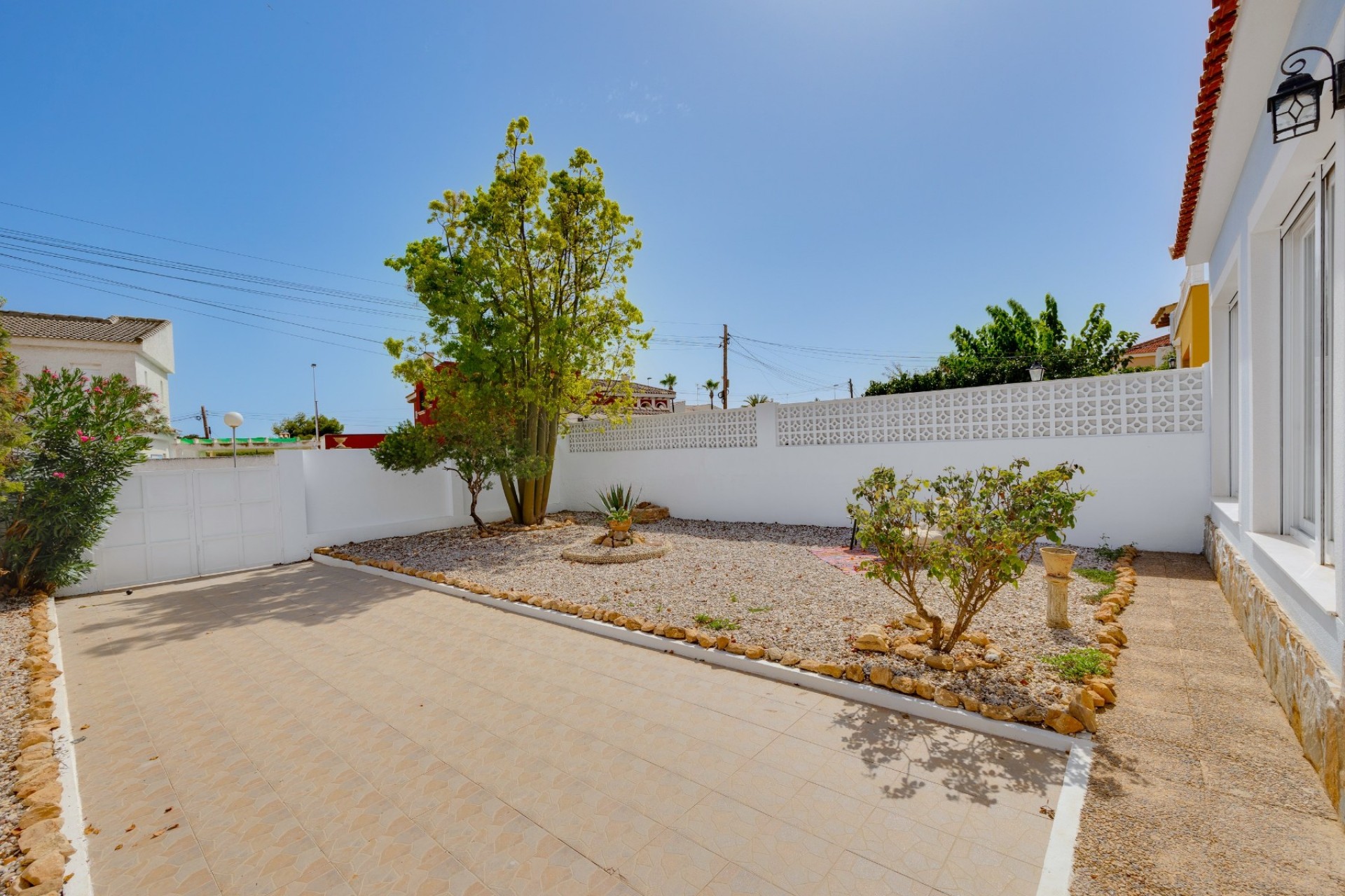 Resale - Villa - Torrevieja - Aguas Nuevas