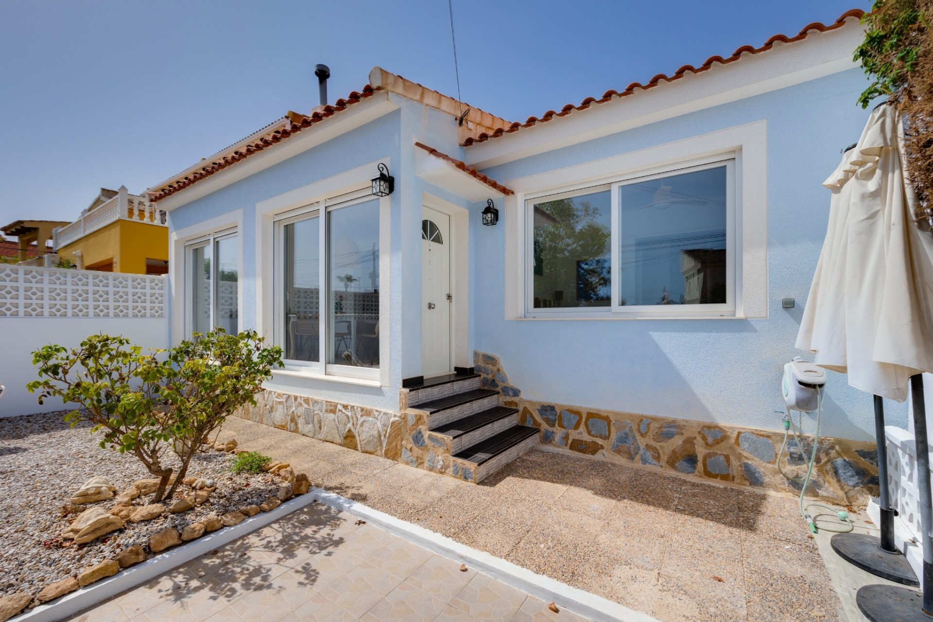 Resale - Villa - Torrevieja - Aguas Nuevas