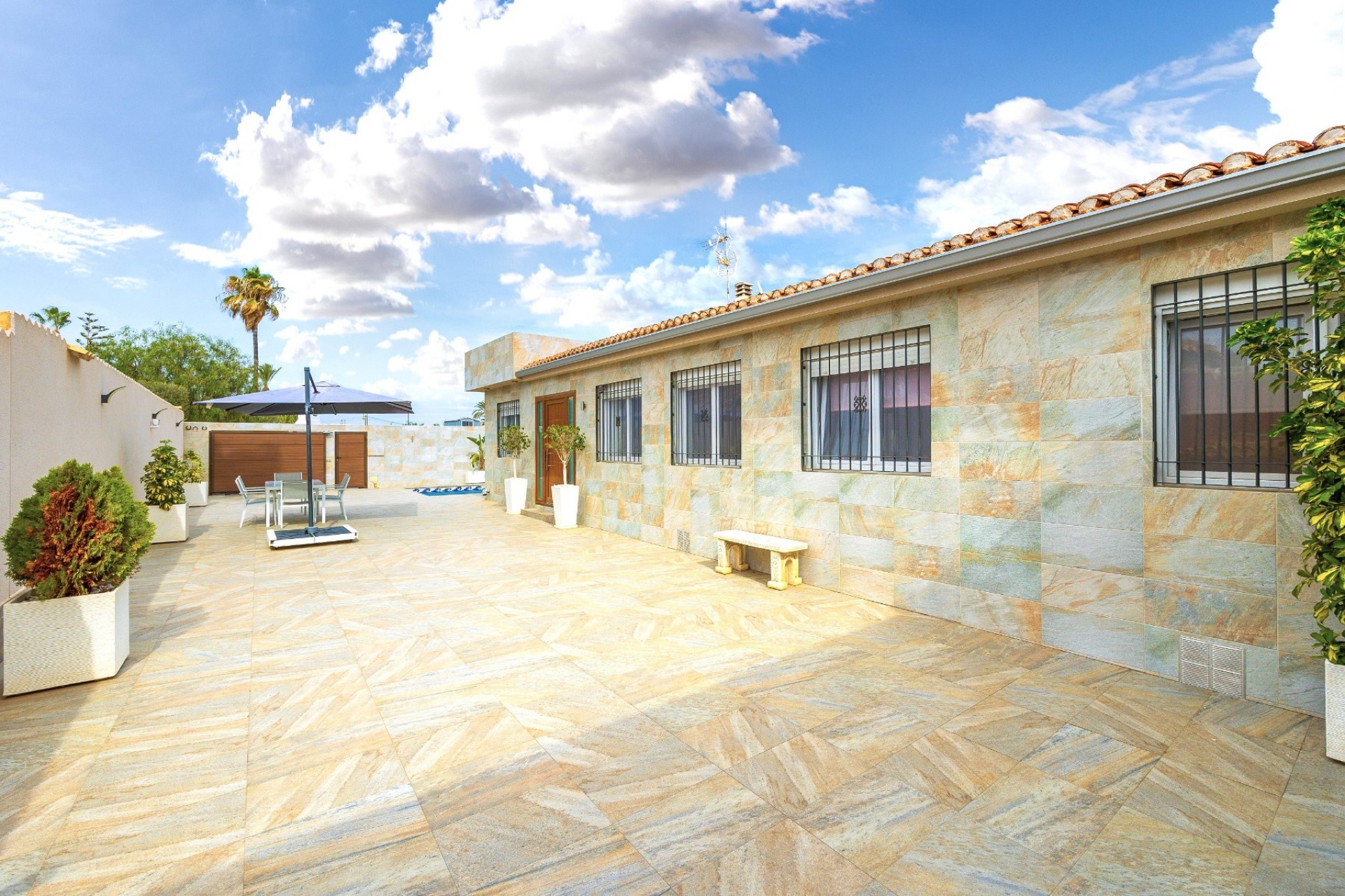 Resale - Villa - Torrevieja - Aguas Nuevas