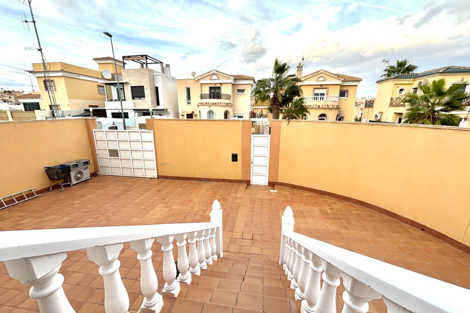 Wiederverkauf - Freistehendes Haus - Orihuela Costa - Villamartín