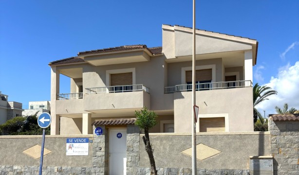 Resale - Villa - Orihuela Costa