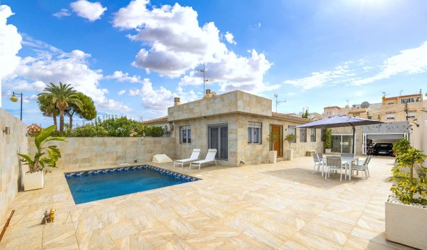 Wiederverkauf - Villa - Torrevieja - Aguas Nuevas