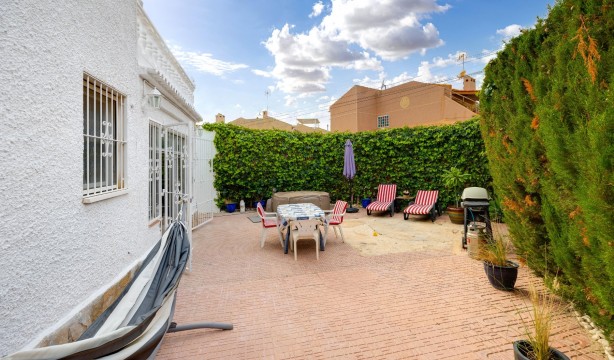 Reventa - Adosado - Torrevieja - Aguas Nuevas