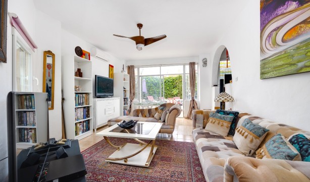 Reventa - Adosado - Torrevieja - Aguas Nuevas