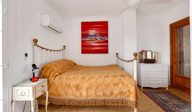 Reventa - Adosado - Torrevieja - Aguas Nuevas