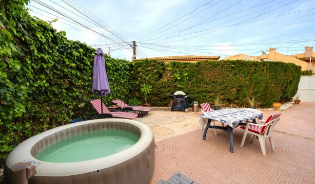 Reventa - Adosado - Torrevieja - Aguas Nuevas