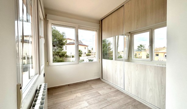 Resale - Detached house - Orihuela Costa - Villamartín