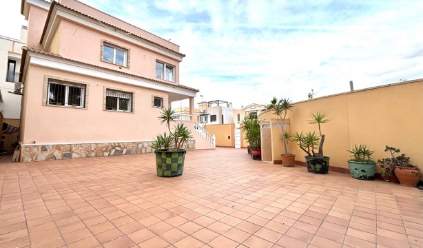 Resale - Detached house - Orihuela Costa - Villamartín