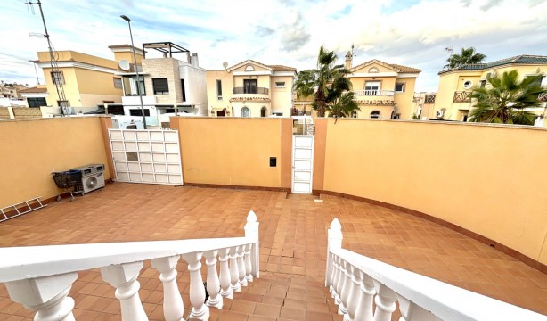 Resale - Detached house - Orihuela Costa - Villamartín