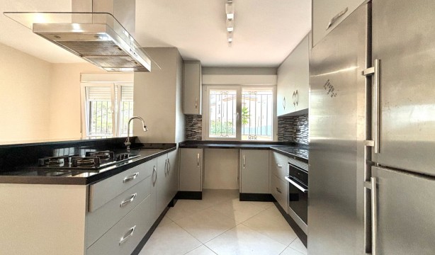 Resale - Detached house - Orihuela Costa - Villamartín