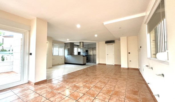 Resale - Detached house - Orihuela Costa - Villamartín