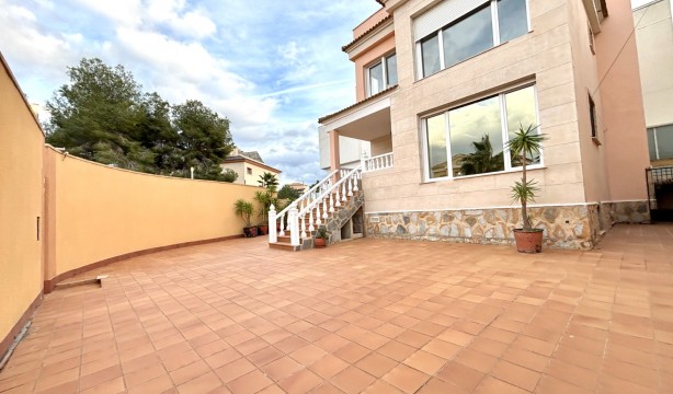Resale - Detached house - Orihuela Costa - Villamartín