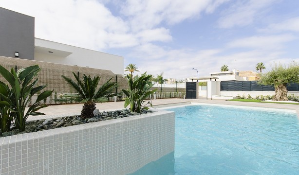 Obra nueva - Villa - Orihuela Costa - Dehesa de Campoamor